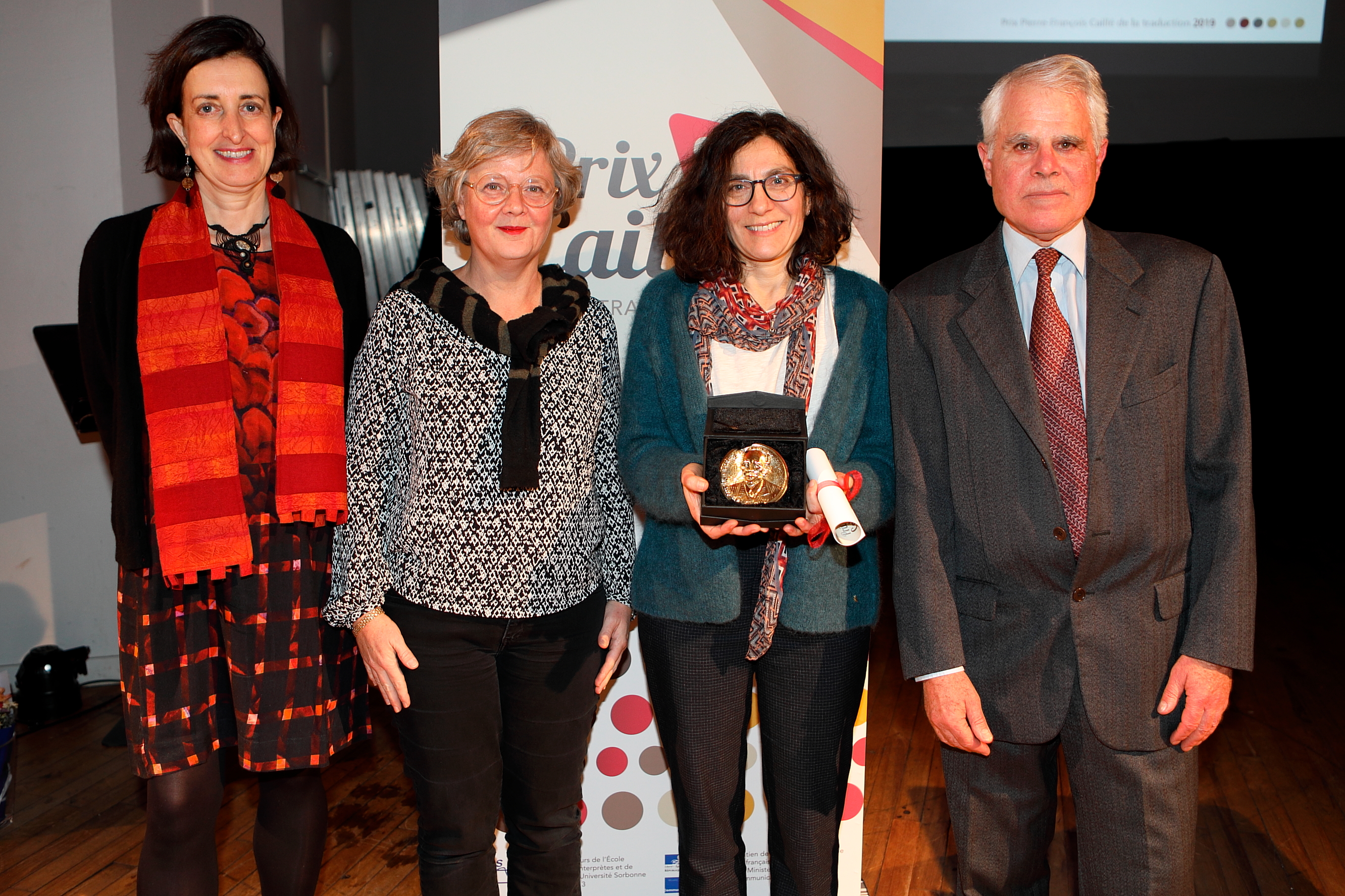 Inés Introcaso, lauréate 2019, avec la présidente de la SFT et le président du jury du prix Pierre-François Caillé